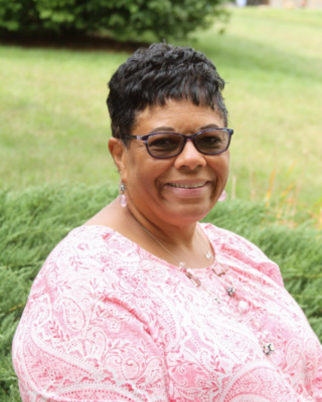 Lynne Mayard headshot