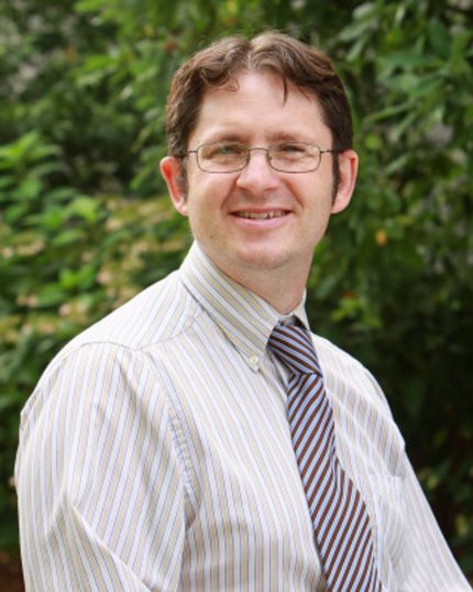 Daniel Miller headshot