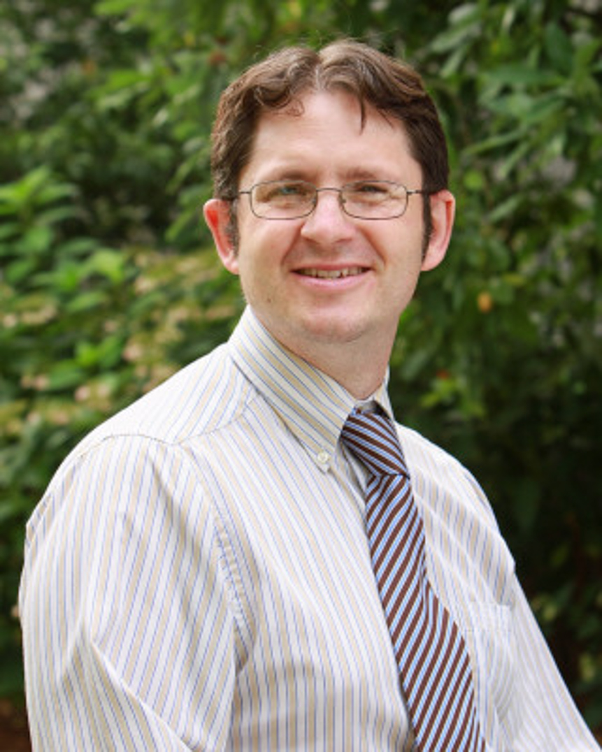 Daniel Miller headshot